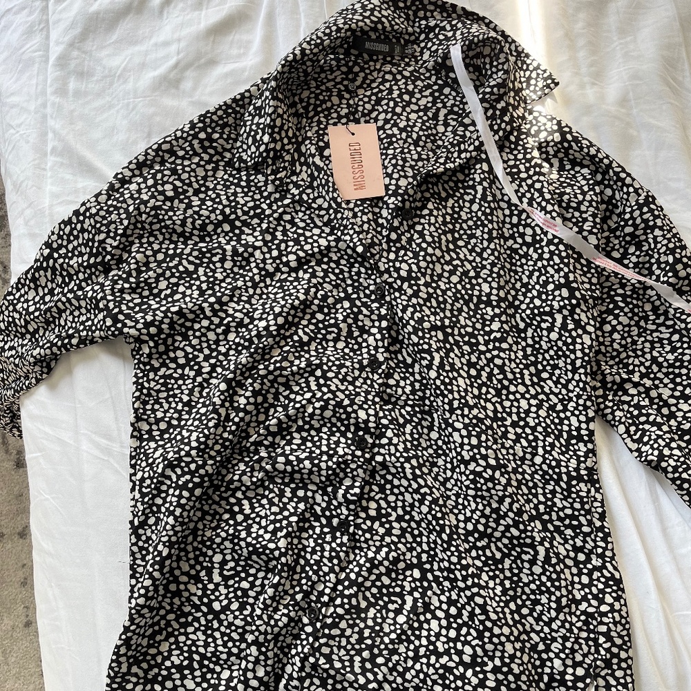 Missguided, Longsleeve oversized tshirt dress, black and white polka dot, Size 4